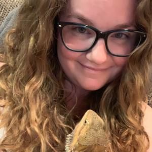 Meet your Posher, Leslie